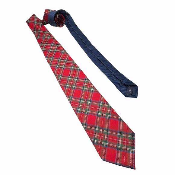 VINTAGE RED TARTAN PLAID CHRISTMAS TIE BY TOMMY HILFIGER PREPPY HOLIDAY VGUC - Picture 1 of 3